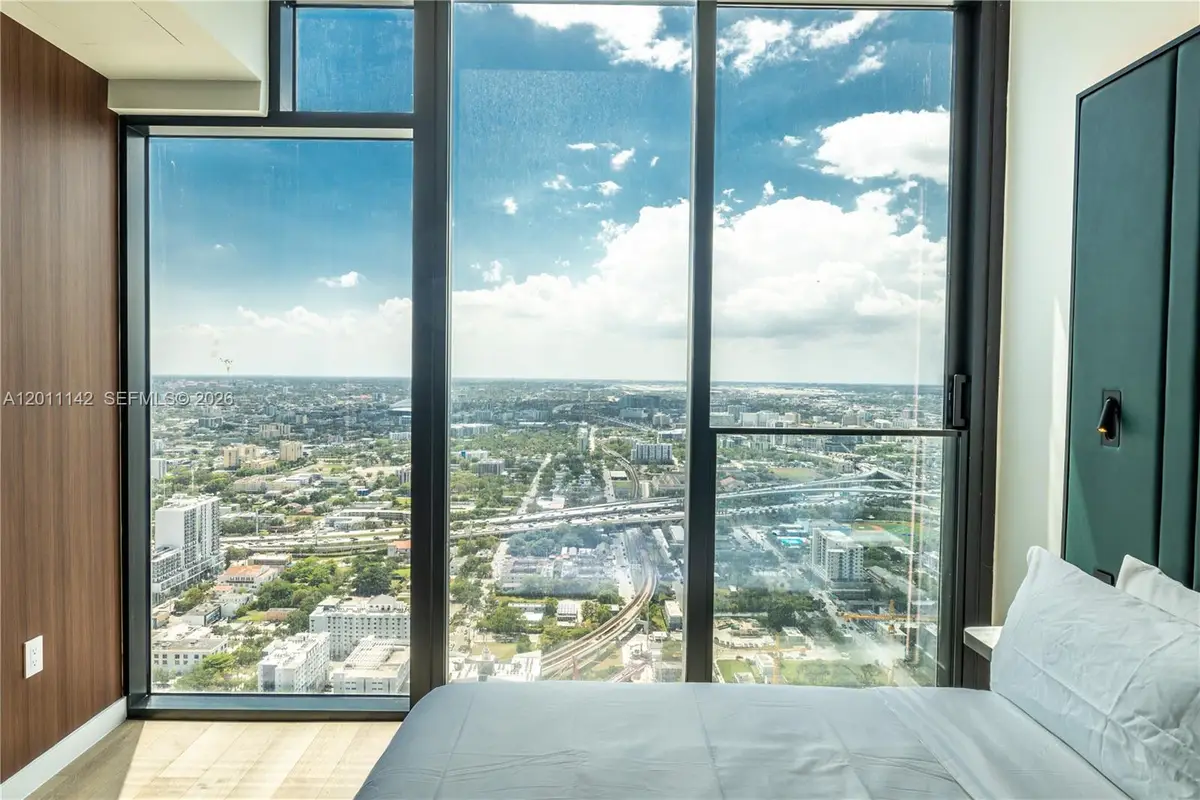 20 NE 11th St #5306, Miami, FL 33132 - #1