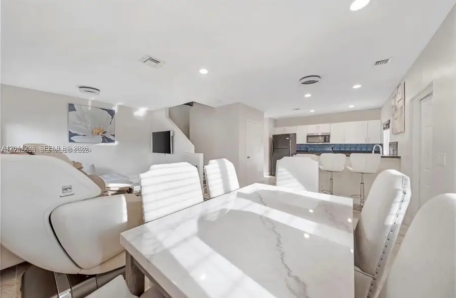 615 NW 10th Ter #1, Fort Lauderdale, FL 33311 - #3