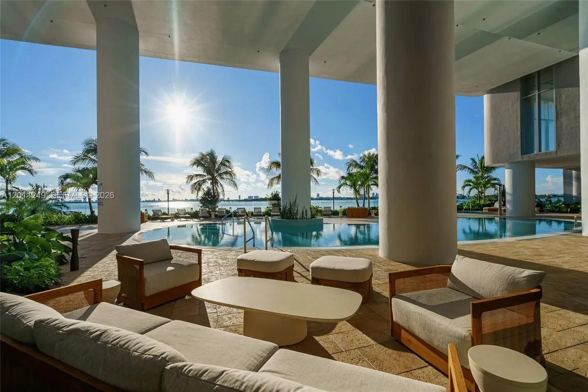 725 NE 24th St #301, Miami, FL 33137 - #1