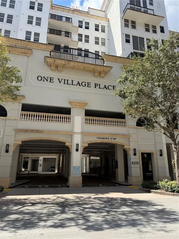 4100 Salzedo St #811, Coral Gables, FL 33146