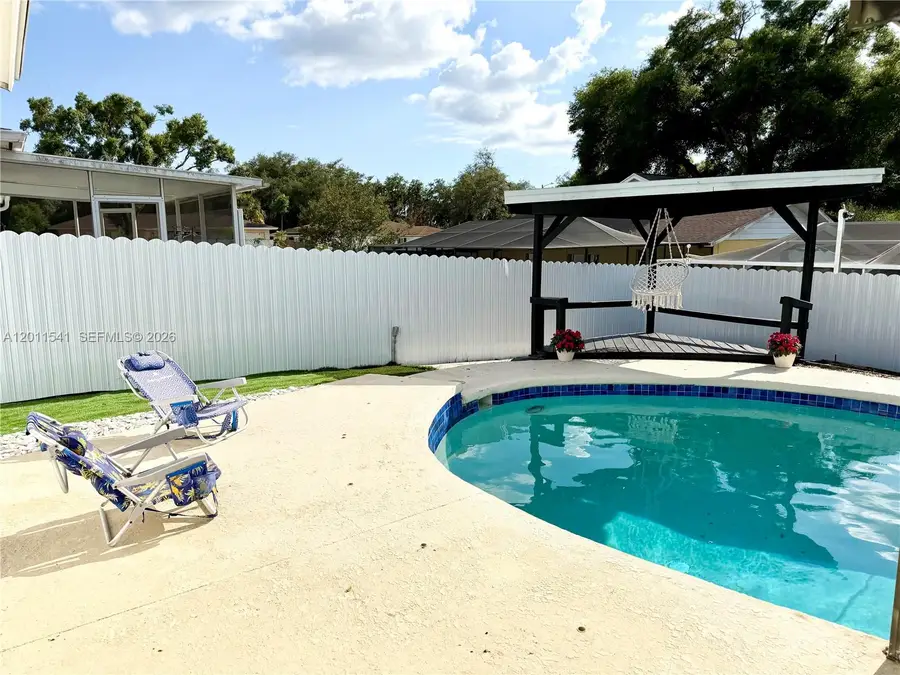 143 Valley, Brandon, FL 33510 - #3