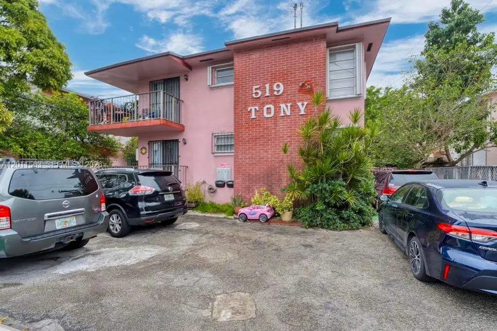 519 NW 10th Ave, Miami, FL 33136 - #1