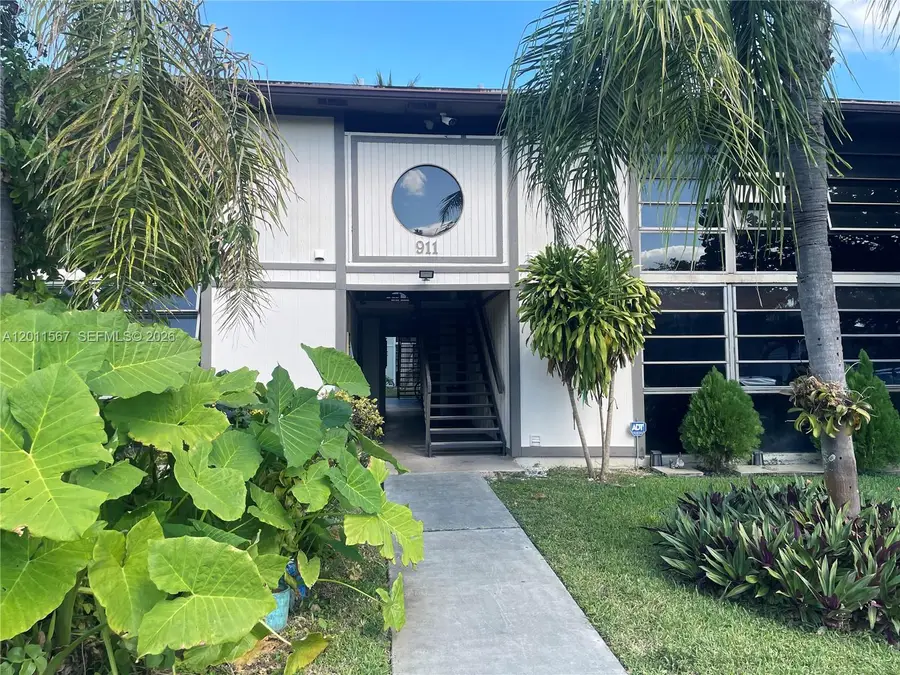 911 NE 199th St #102-14, Miami, FL 33179 - #2