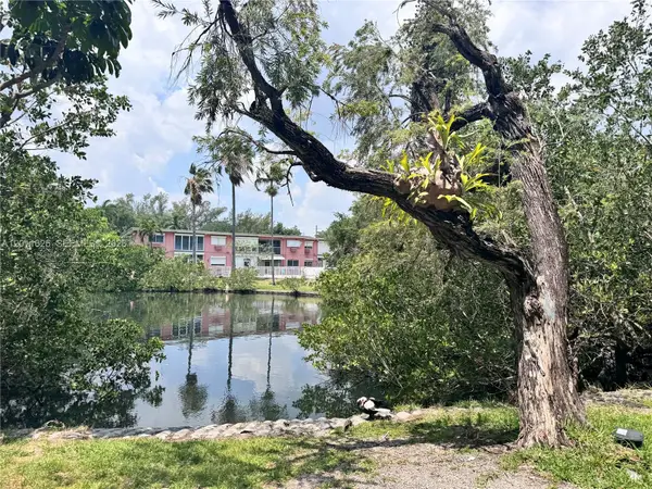 12590 NE 16th Ave #209, North Miami, FL 33161