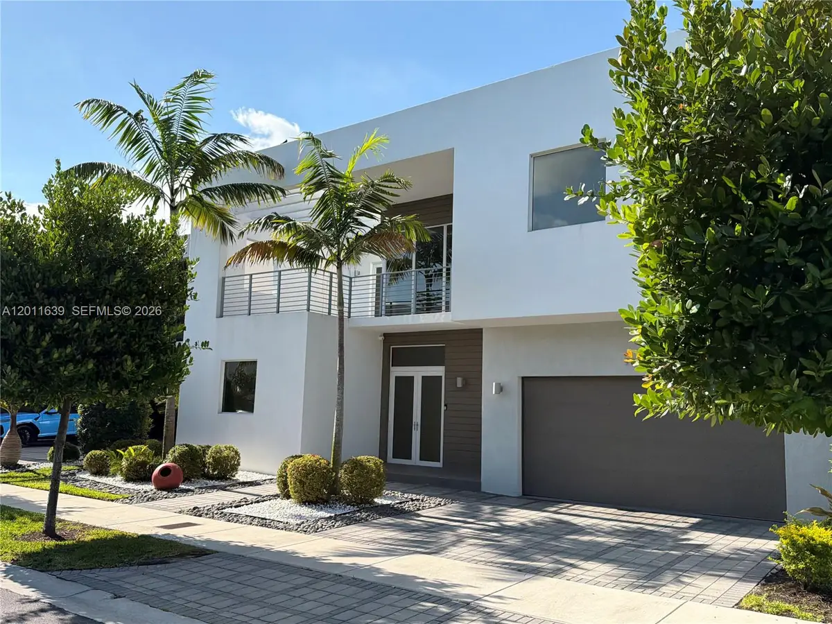 9980 NW 74th Ter, Doral, FL 33178 - #1
