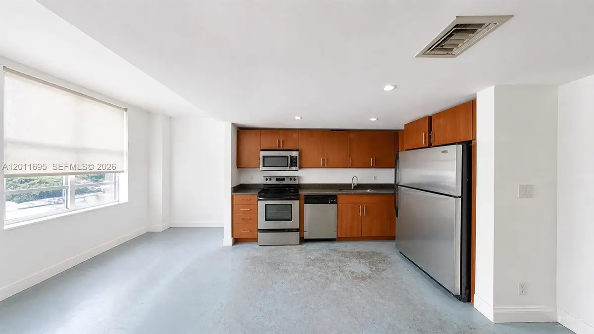 111 E Flagler St #705, Miami, FL 33131 - #1