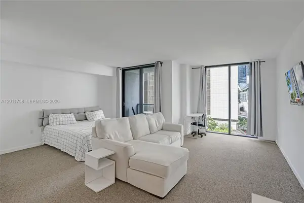 31 SE 6th St #805, Miami, FL 33131