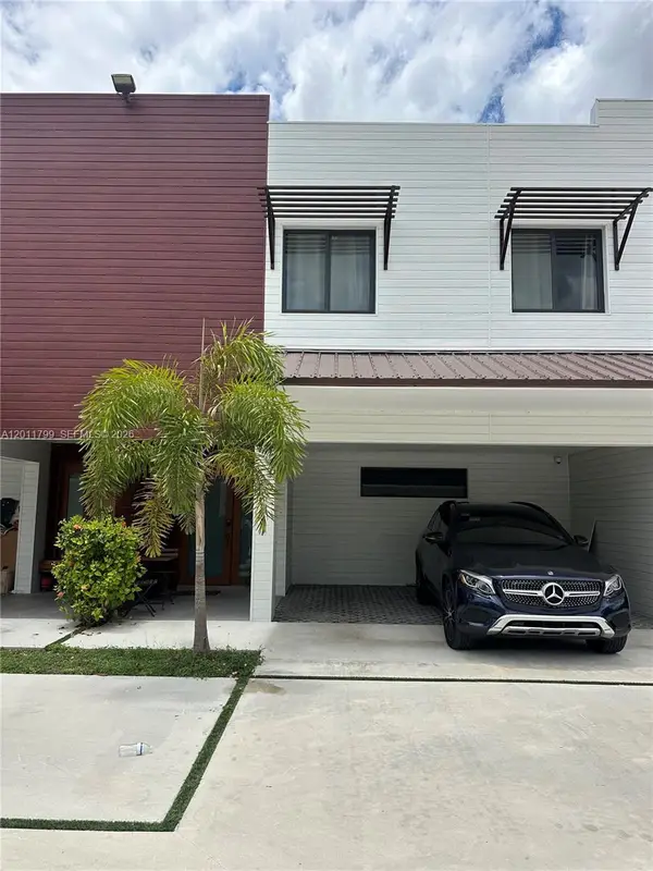 958 NW 10th St #4, Florida City, FL 33034