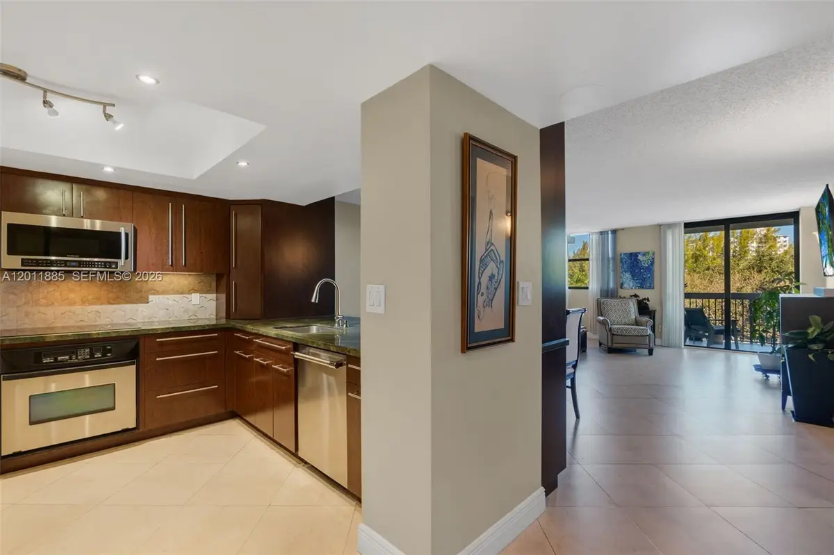 2900 NE 14th St Cswy #402, Pompano Beach, FL 33062 - #1