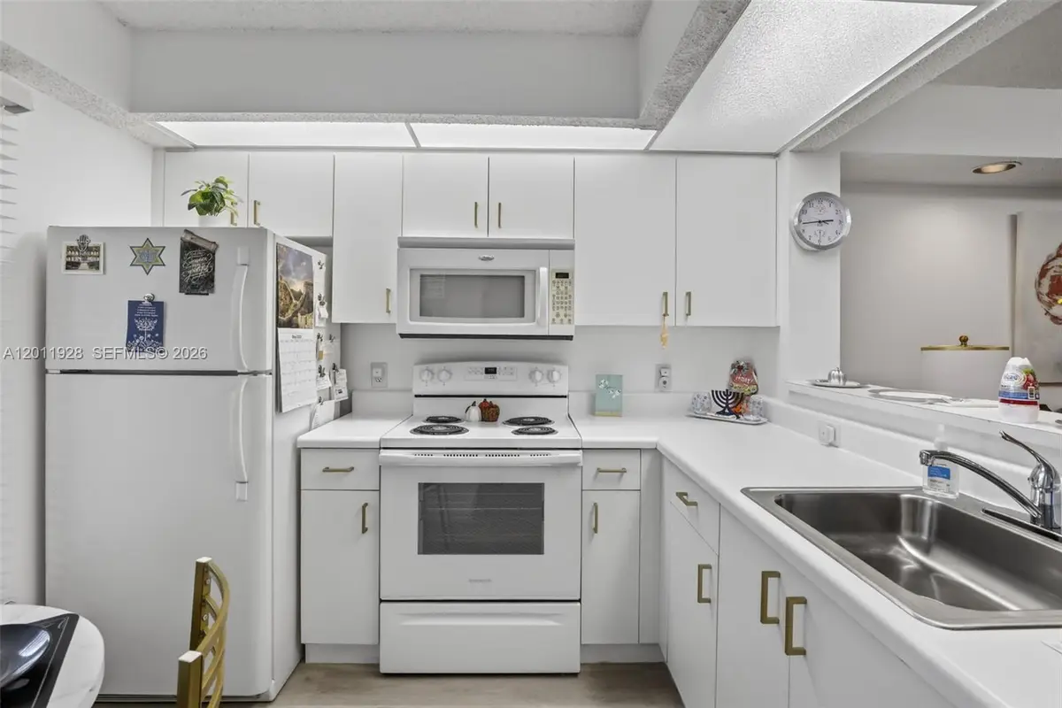 800 SW 137th Ave #411G, Pembroke Pines, FL 33027 - #1