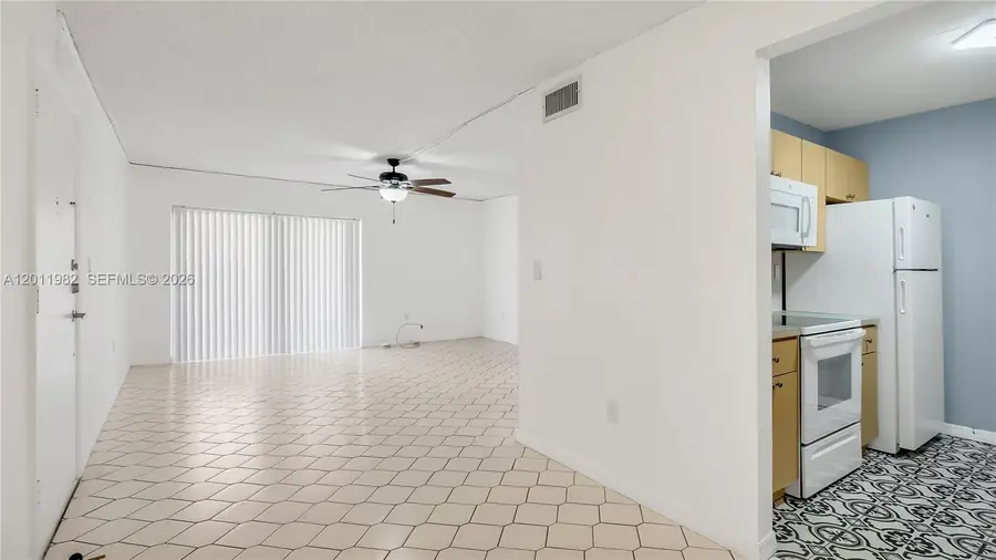 7231 Miami Lakes Dr #C5, Miami Lakes, FL 33014 - #3