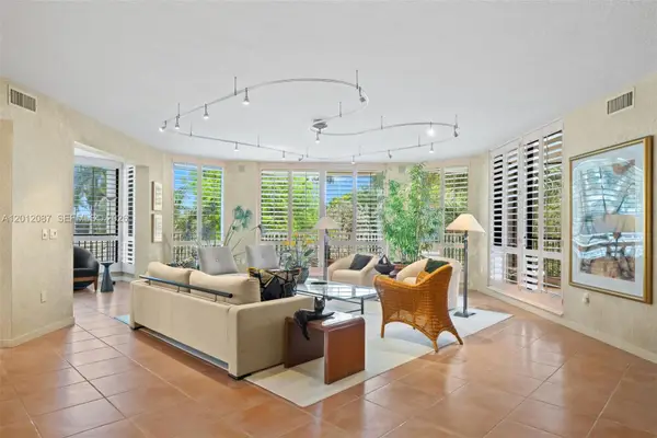 20290 Fairway Oaks Dr #221, Boca Raton, FL 33434