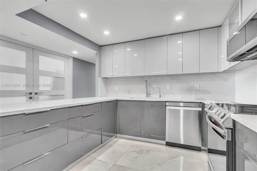 3161 S Ocean Dr #1107, Hallandale Beach, FL 33009 - #3