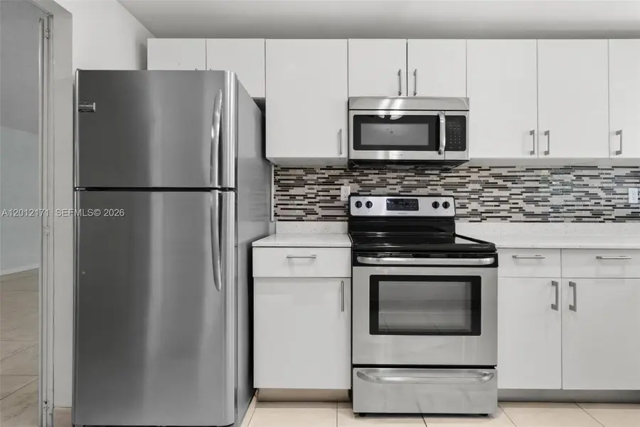950 NE 199th St #2H, Miami, FL 33179 - #3