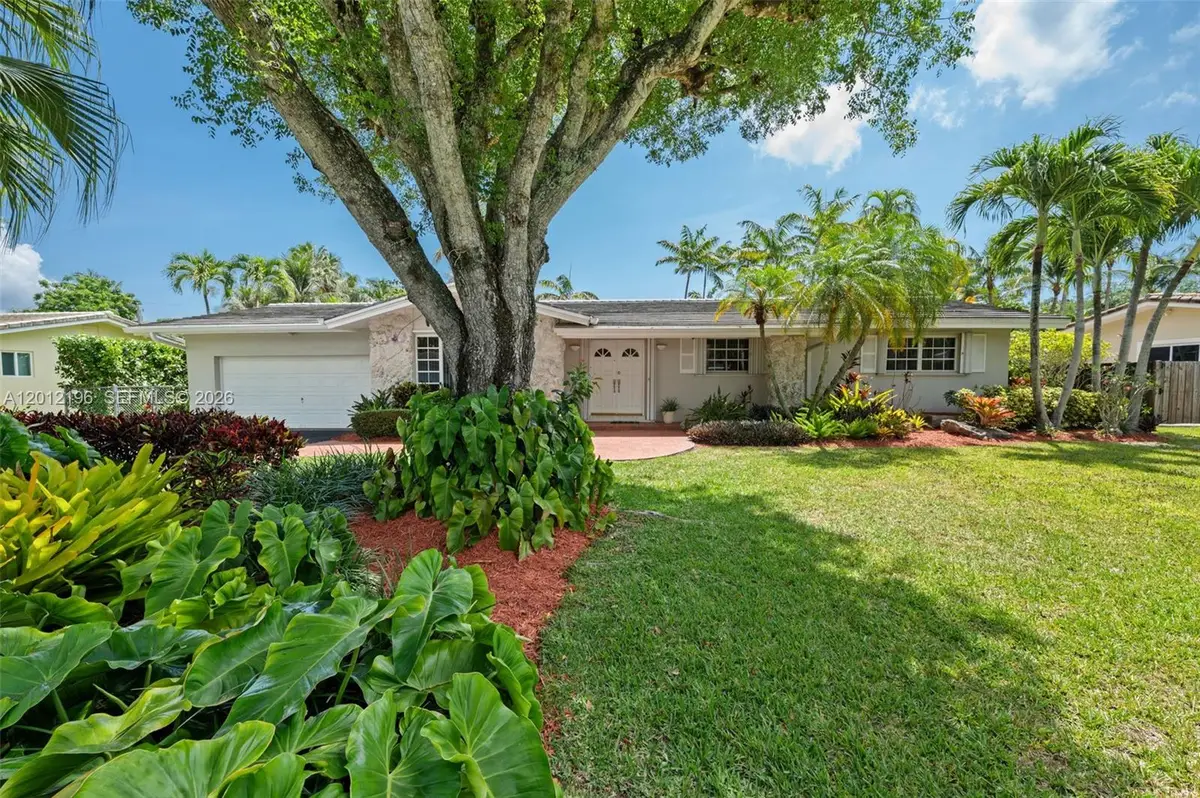 15705 SW 77th Ave, Palmetto Bay, FL 33157 - #1
