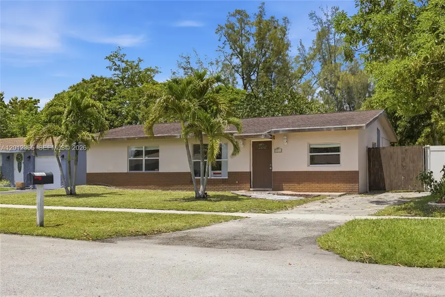 7811 SW 9th St, North Lauderdale, FL 33068 - #3