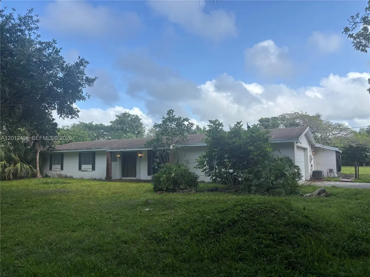 9290 SW 104th St, Miami, FL 33176 - #1