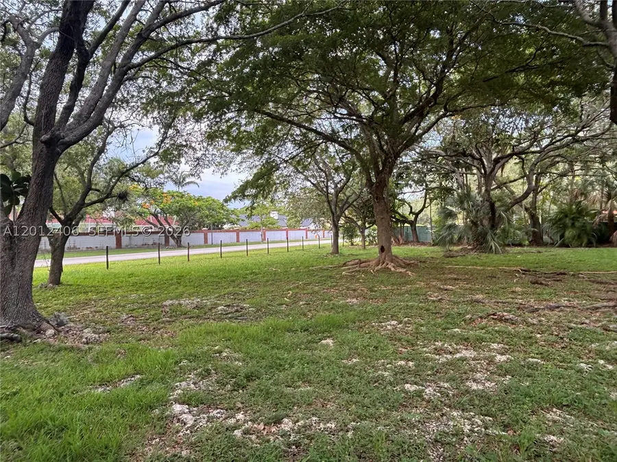 9290 SW 104th St, Miami, FL 33176 - #3