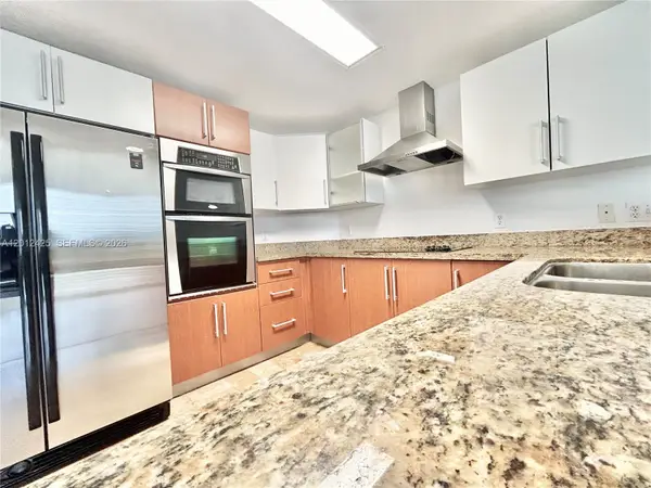 170 SE 14th St #2906, Miami, FL 33131