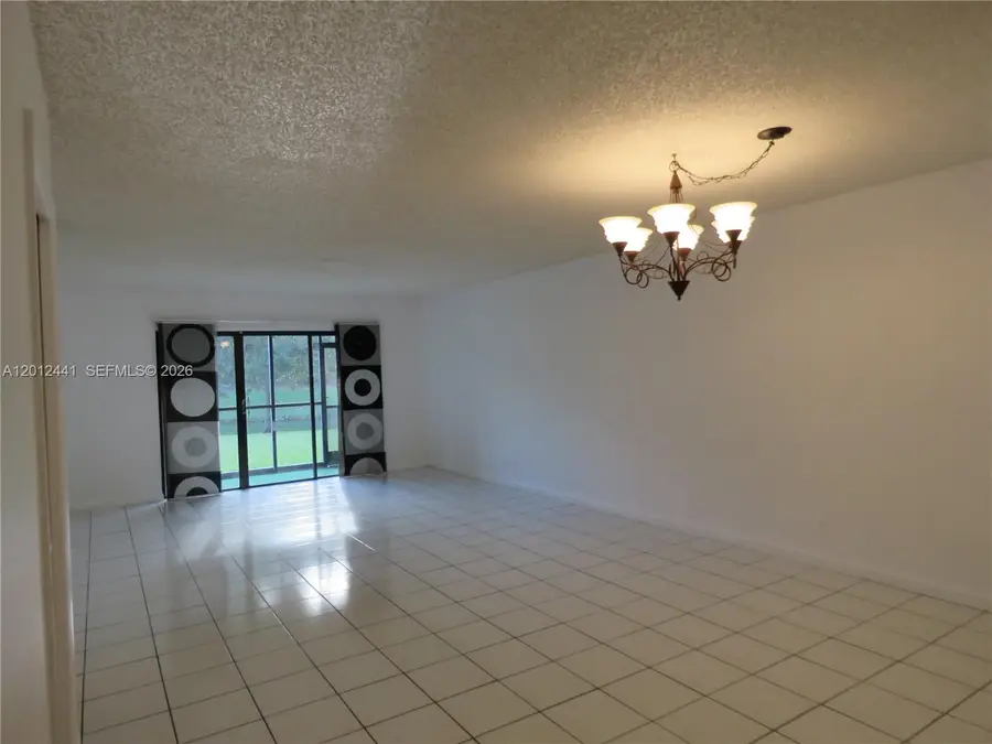 205 Lakeview Dr #102, Weston, FL 33326 - #3