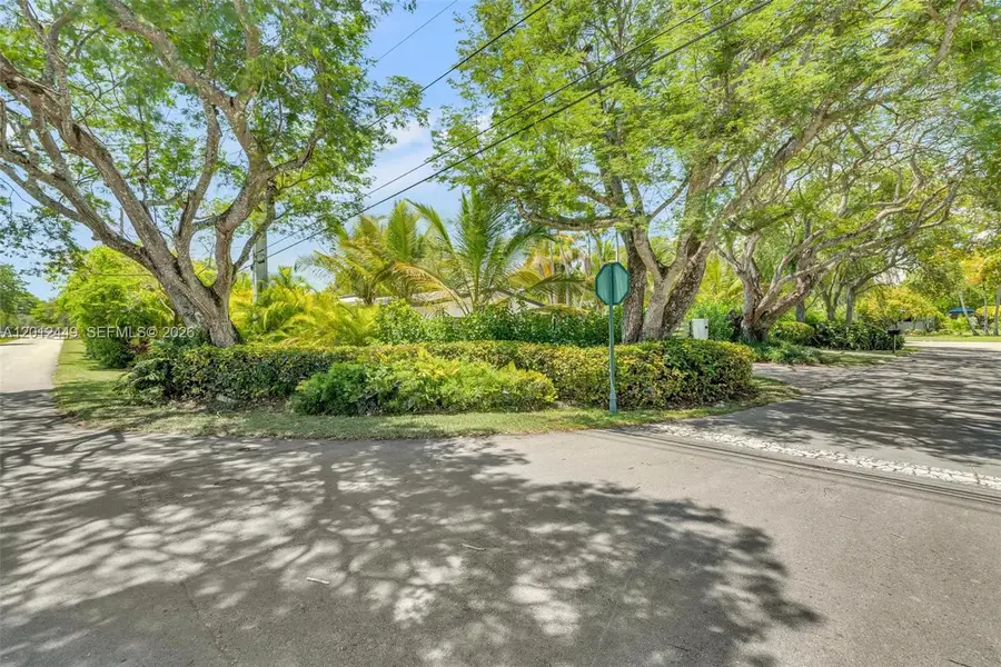 6200 SW 118th St, Pinecrest, FL 33156 - #2
