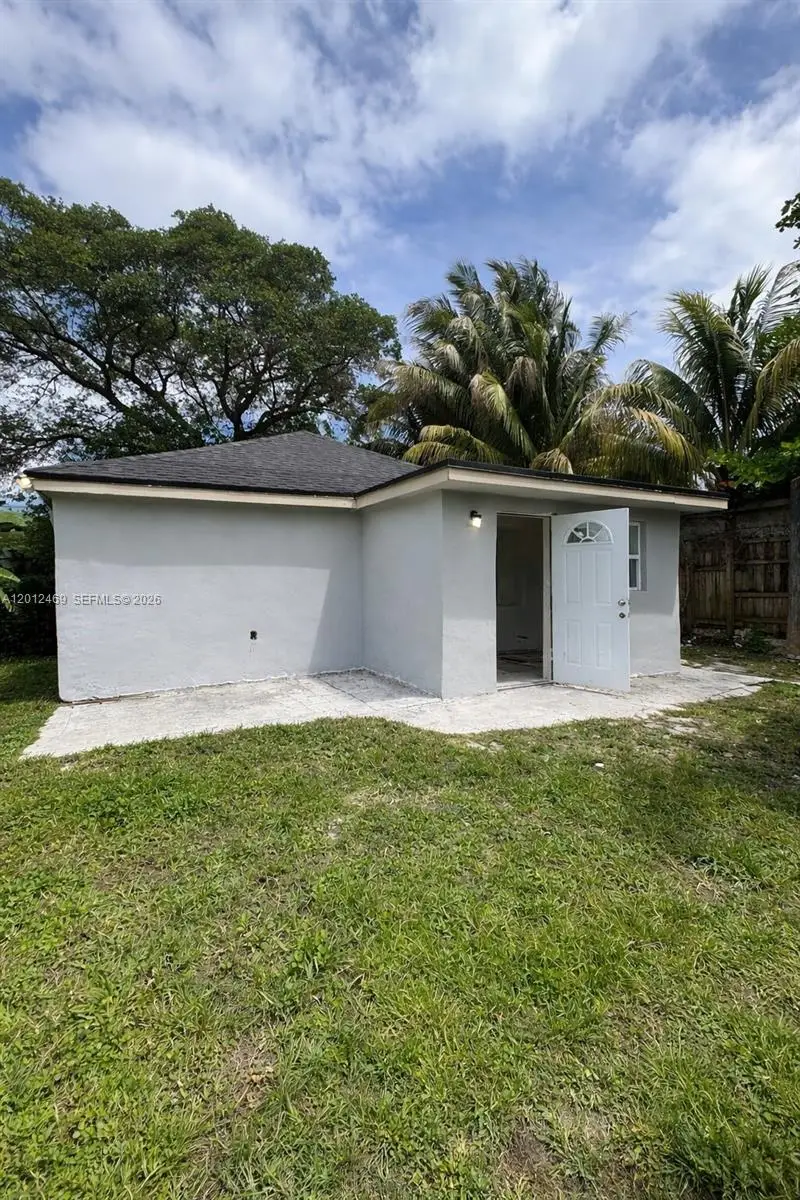 1861 NW 112th St, Miami, FL 33167 - #1