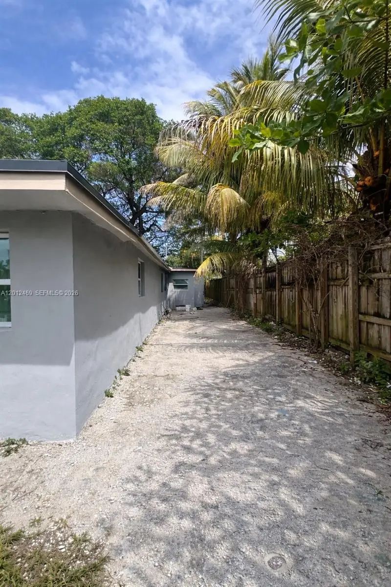 1861 NW 112th St, Miami, FL 33167 - #3