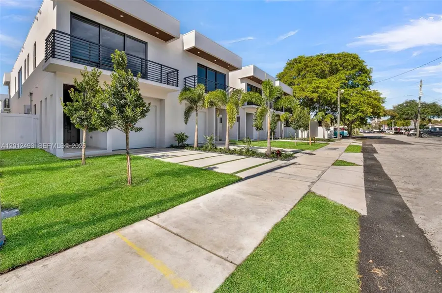 918 NE 17th Ave, Fort Lauderdale, FL 33304 - #3