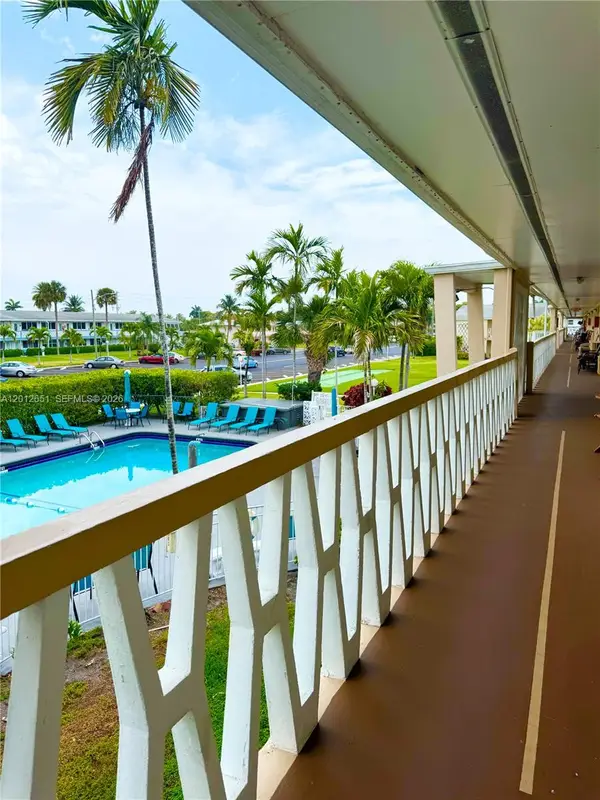 900 Atlantic Shores Blvd #220, Hallandale Beach, FL 33009