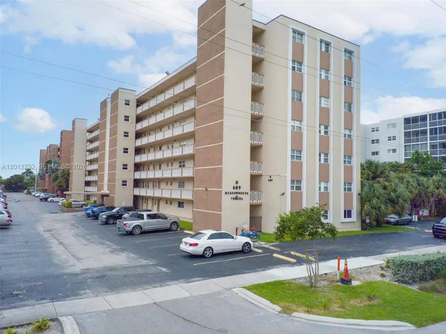609 NE 14th Ave #603, Hallandale Beach, FL 33009 - #2