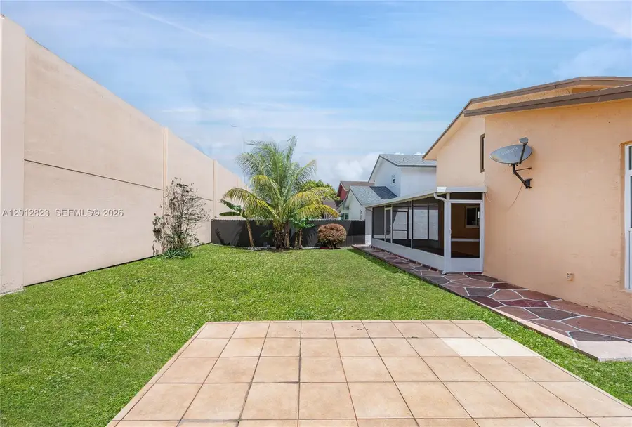 1007 NW 106th Ave Cir, Miami, FL 33172 - #3