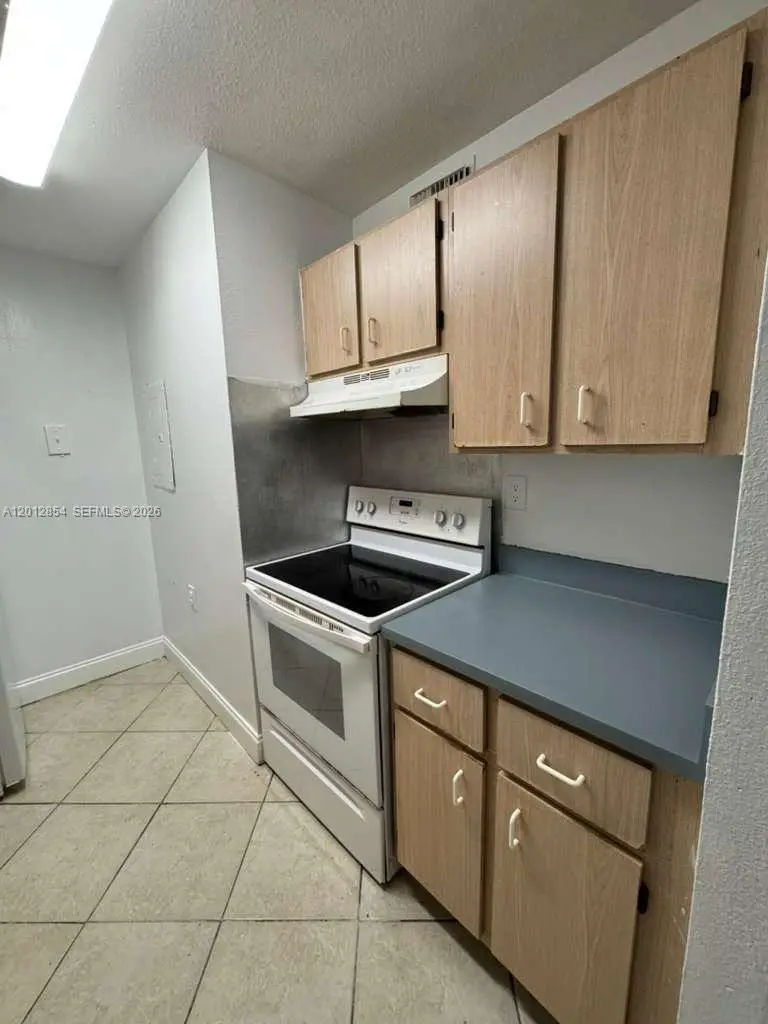 1201 Lake Victoria Dr #V, West Palm Beach, FL 33411 - #1