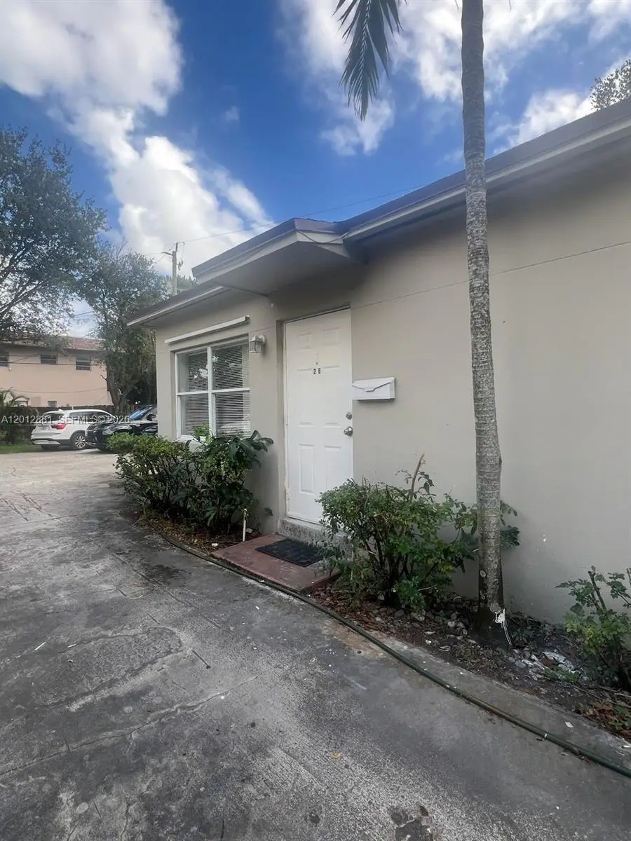 915 N 19th Ave, Hollywood, FL 33020 - #1