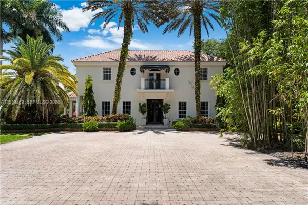 6801 SW 94th St, Pinecrest, FL 33156