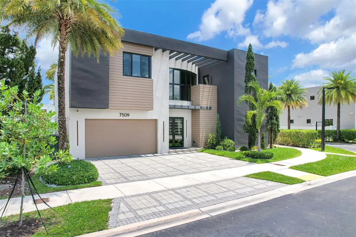 7509 NW 99th Ave, Doral, FL 33178 - #1
