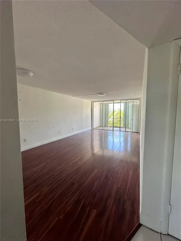 1501 NE 191st St #C412, Miami, FL 33179