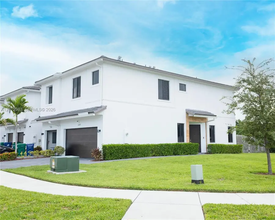 10807 SW 232nd Ter, Homestead, FL 33032 - #2