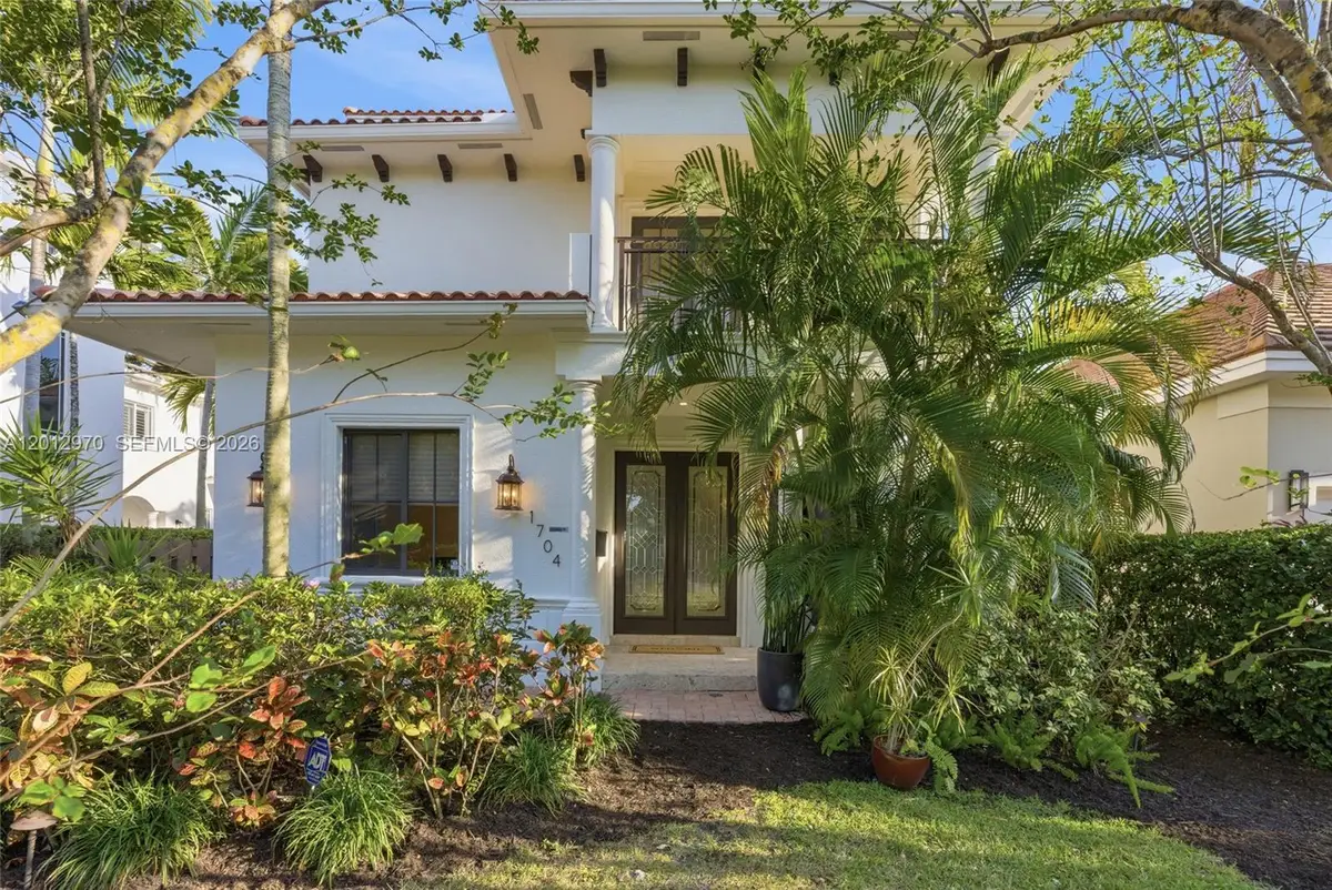 1704 NE 1st St, Fort Lauderdale, FL 33301 - #1