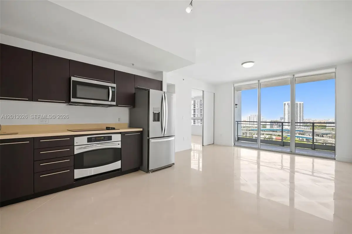 90 SW 3rd St #1608, Miami, FL 33130 - #1