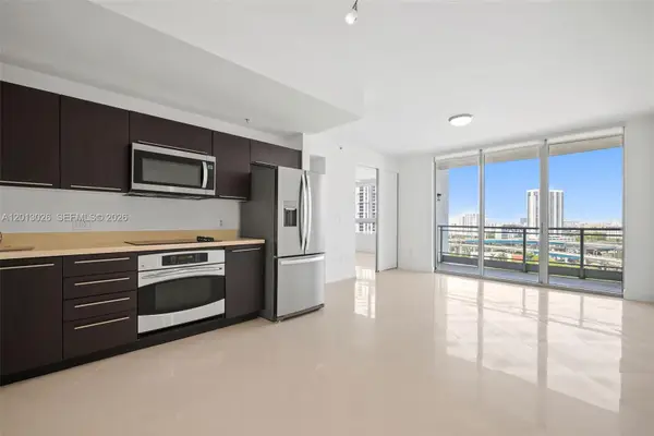 90 SW 3rd St #1608, Miami, FL 33130