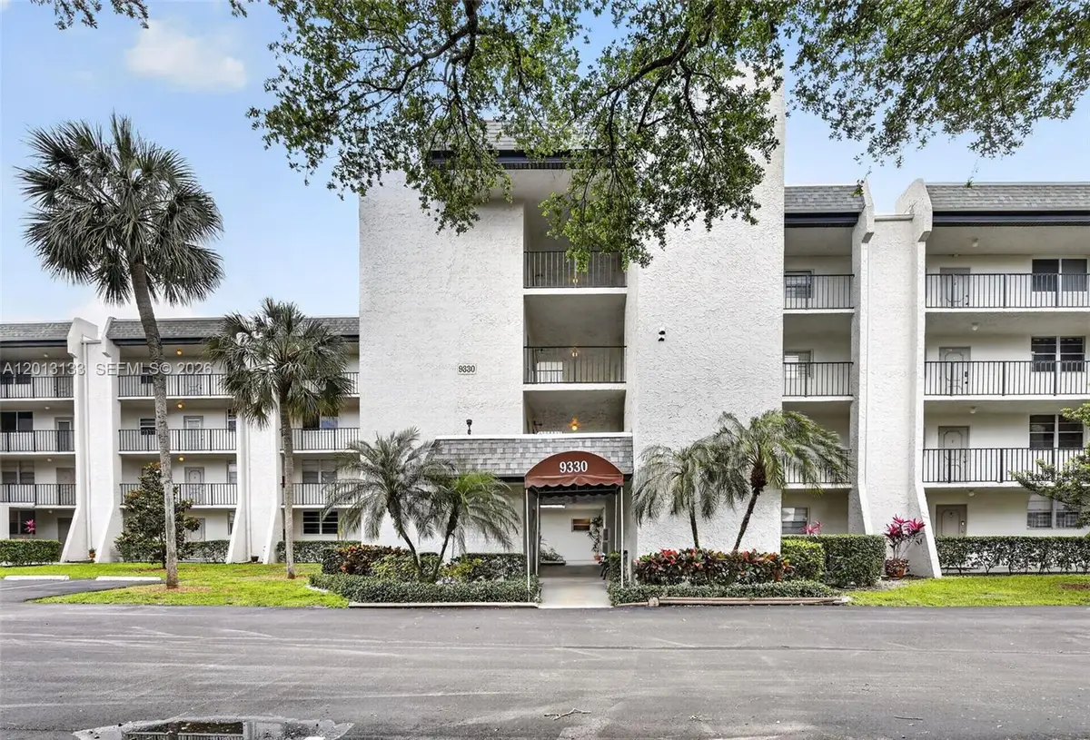 9330 Lagoon Pl #307, Davie, FL 33324 - #1