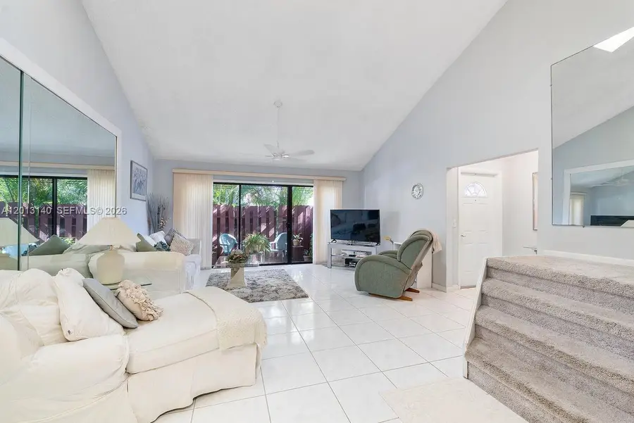 462 SE 14th St, Dania Beach, FL 33004 - #2