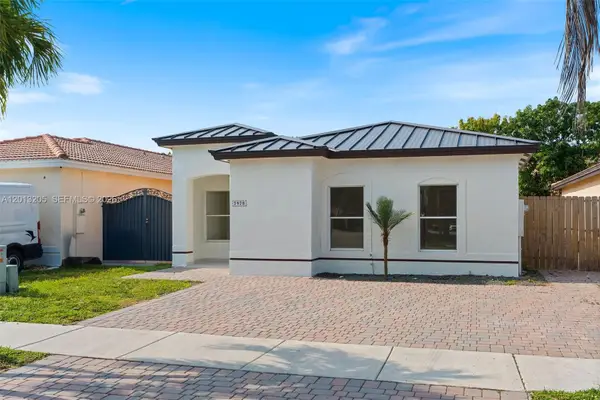 7978 NW 200th St, Hialeah, FL 33015