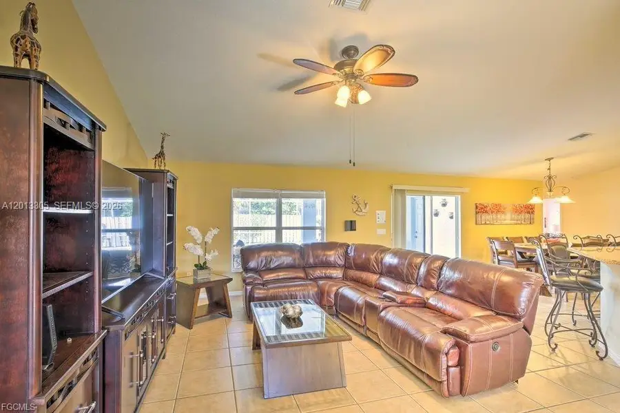 3223 Se Santa Barbara Pl, Cape Coral, FL 33904 - #3