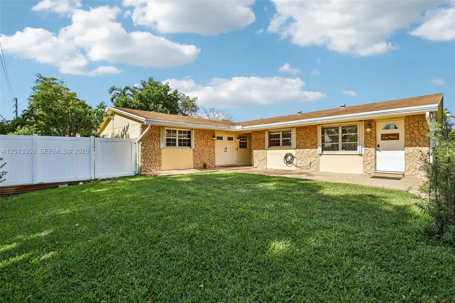 108 SE 4th Ter, Dania Beach, FL 33004 - #3