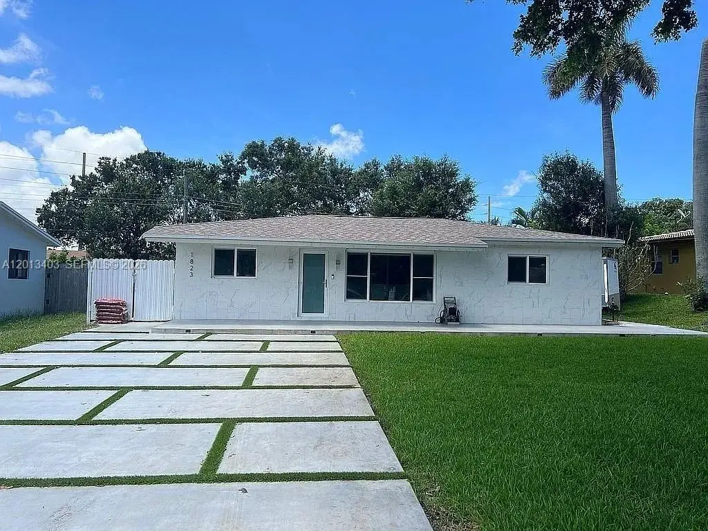 1823 SW 29th St, Fort Lauderdale, FL 33315 - #1
