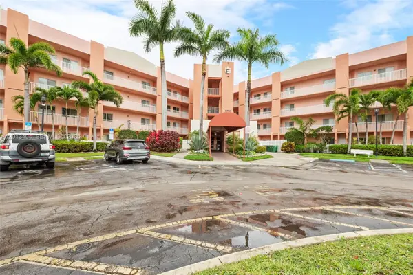 7765 Yardley Dr #115, Tamarac, FL 33321