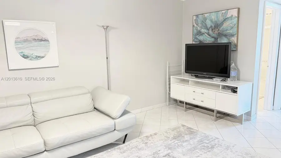 580 Egret Dr #211, Hallandale Beach, FL 33009 - #3