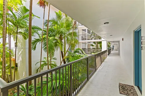 101 Ocean Lane Dr #209, Key Biscayne, FL 33149