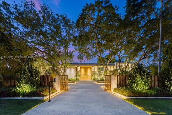 6701 SW 101st St, Pinecrest, FL 33156